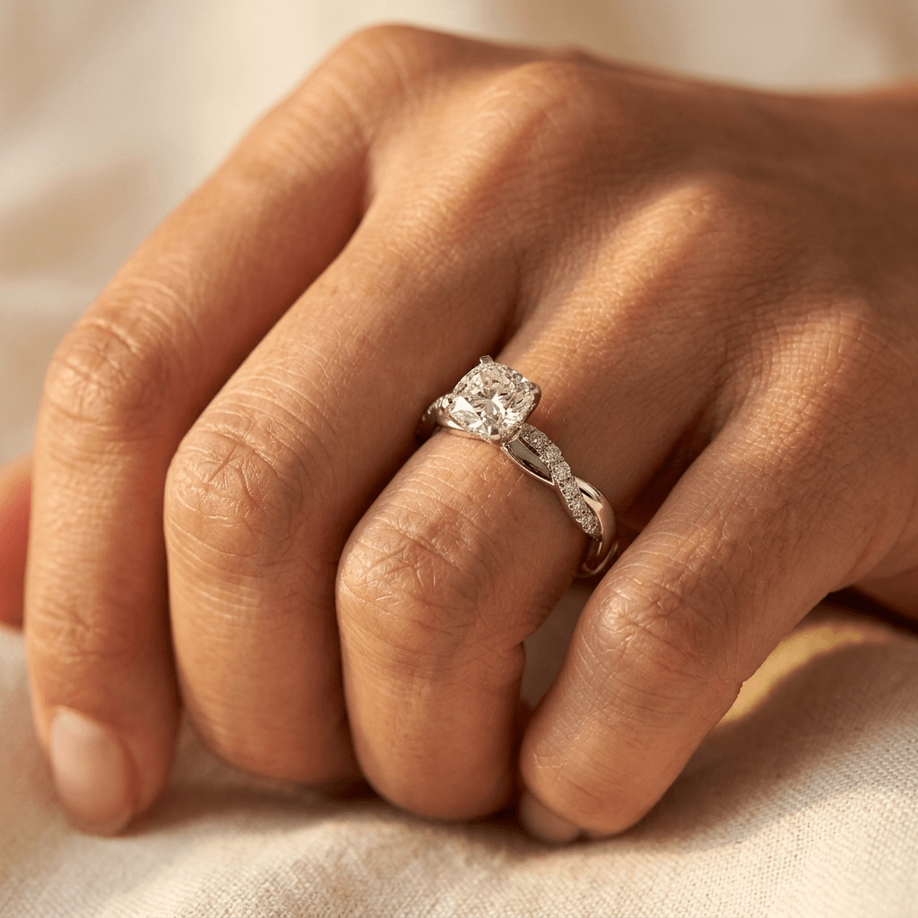 Romantic Exquisite Gold Wedding Engagement Ring