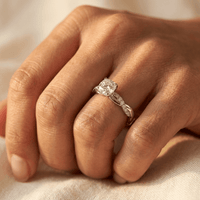 Romantic Exquisite Gold Wedding Engagement Ring