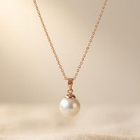 Elegant Pearl White Gold Pendant Necklace