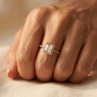 Light Luxury Cubic Zirconia Wedding Ring
